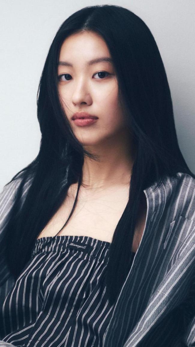 陈奕迅20岁女儿陈康堤宣布出道
