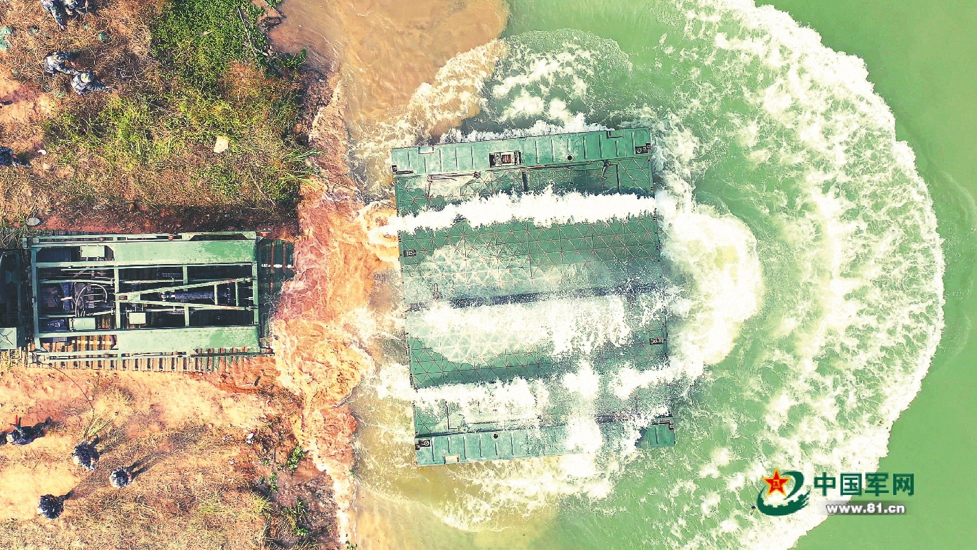 军营观察丨舟桥兵：跨越天堑铺通途