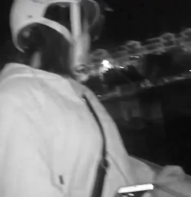 44岁外卖员跳水救人牺牲