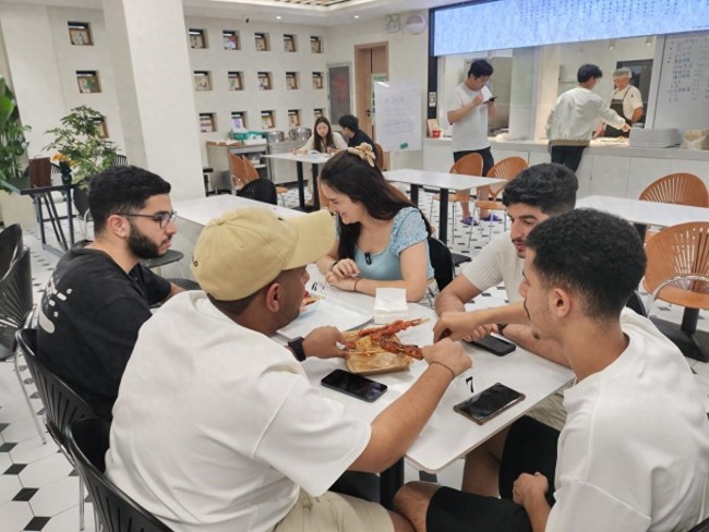 杭州一社区食堂推“深夜烧烤”