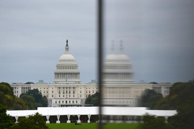 美政府停摆 特朗普趁机砍民主党项目
