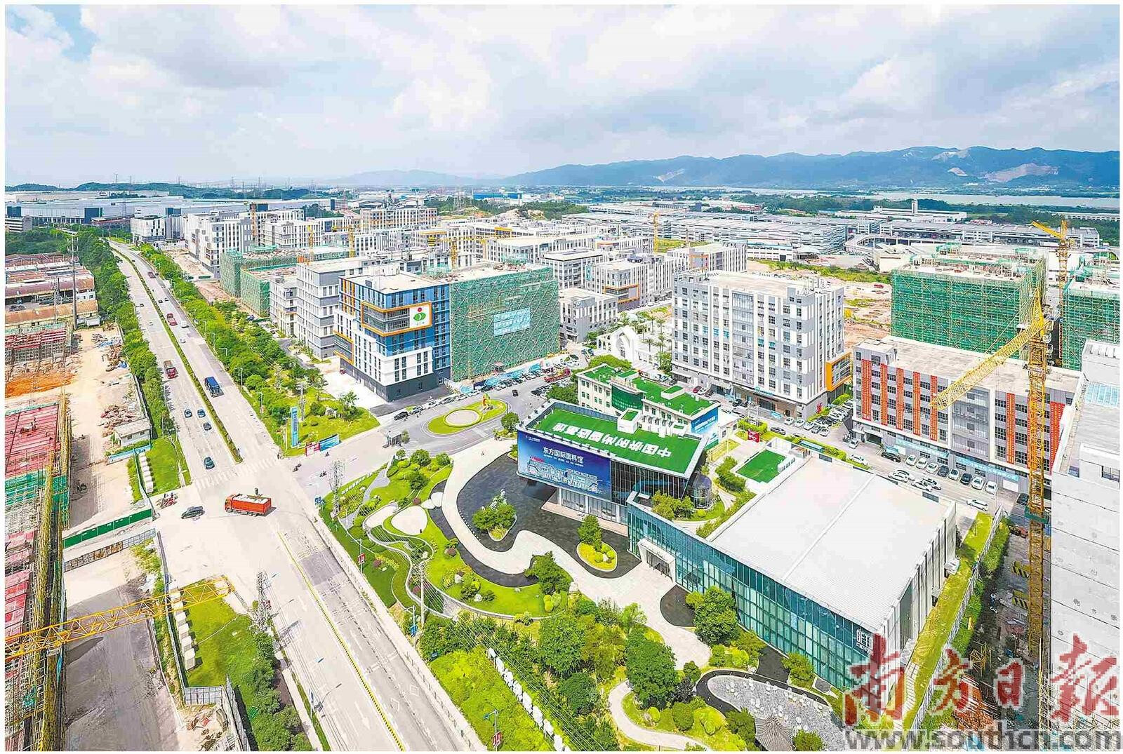 省产业园区成为承接重大项目的主阵地。其中,清远等主平台新承接产业项目数量位居全省前列。资料图片