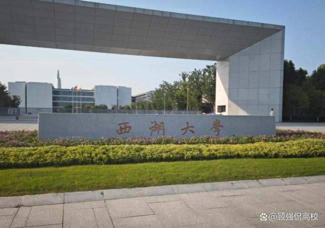 北京小伙679分放弃北大来浙大报到