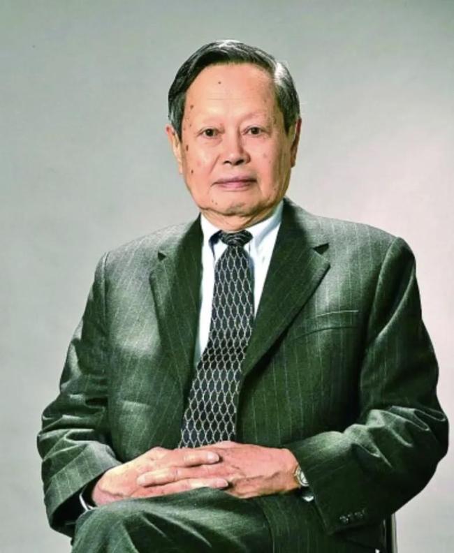 杨振宁遗体告别仪式今日举行