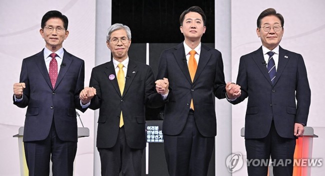 韩国大选上演“亲华亲美”之争
