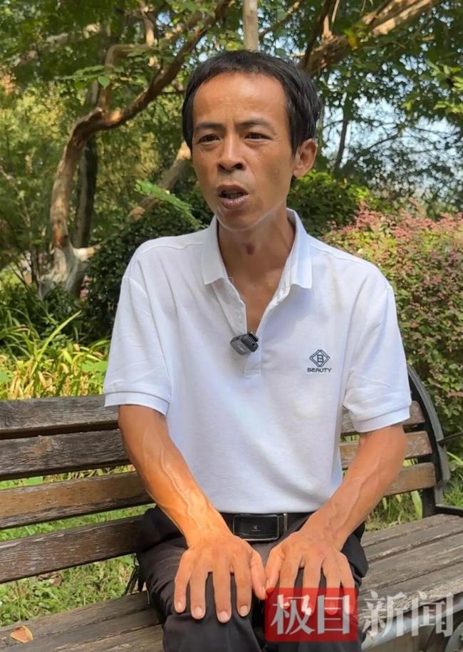 鸡排哥谈收入笑称“还没赚到1个亿”