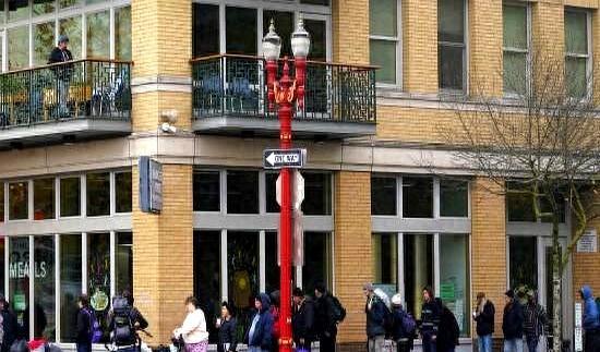 美国政府停摆闹剧坑惨了谁