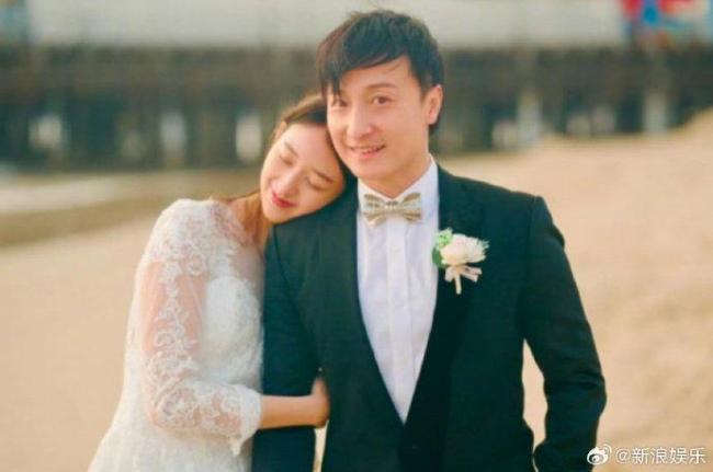 方力申婚后首现身 透露生子计划表示顺其自然