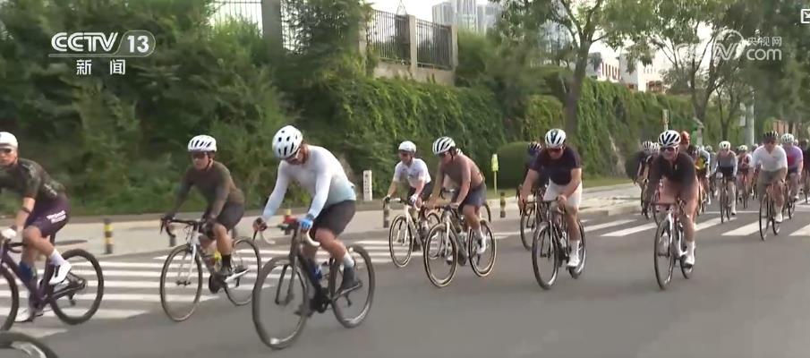 骑行热催生新经济：一条线路带火多元消费场景