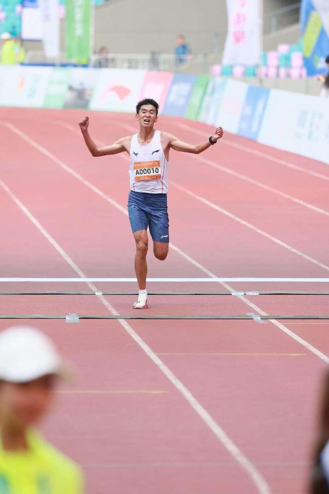 杭马中国籍选手纪录告破