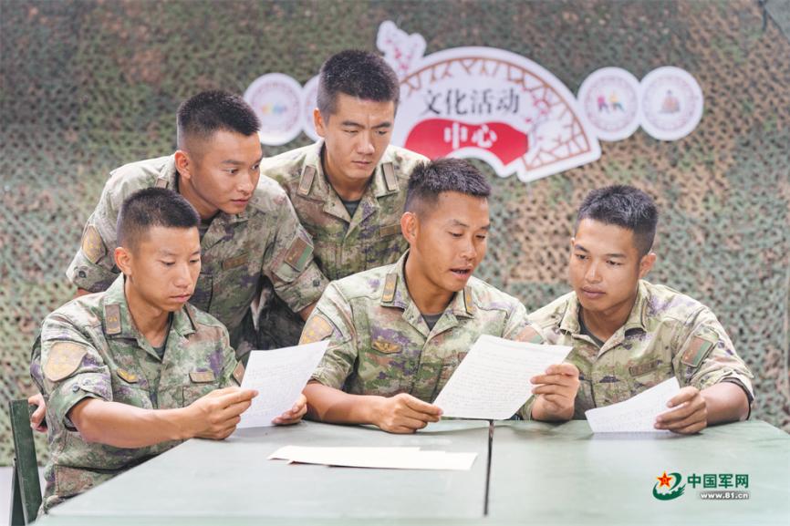 官兵心愿有人办！陆军某旅某营建立营党委信件机制暖兵心