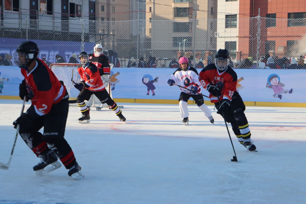 追光｜这一周，冰雪“燃”动校园