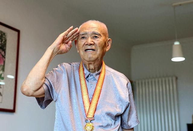 致敬抗战英雄共享山河无恙