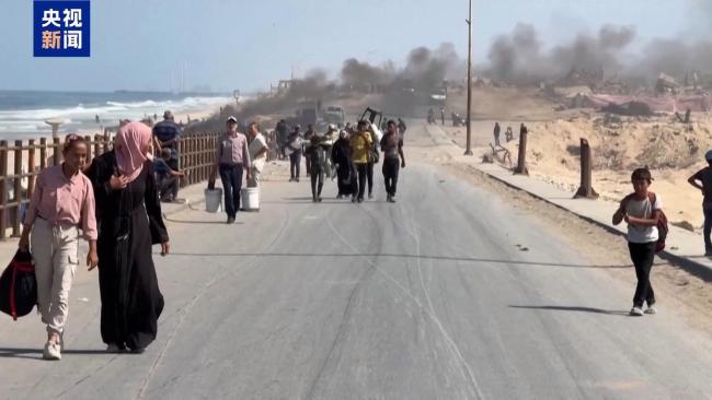 以军袭击致多人死伤 加沙城民众被迫南迁