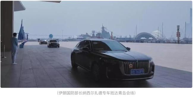 伊朗防长登上中国052D舰参观