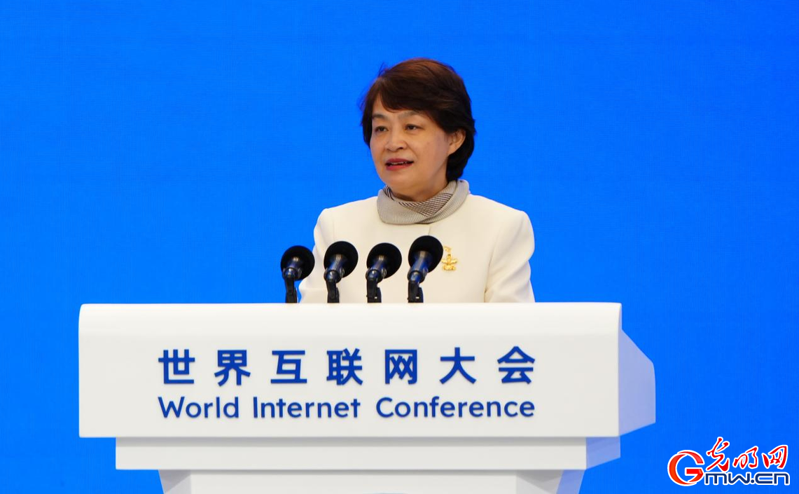 方榕：让AI伦理在伦理边界内持续创造人文价值