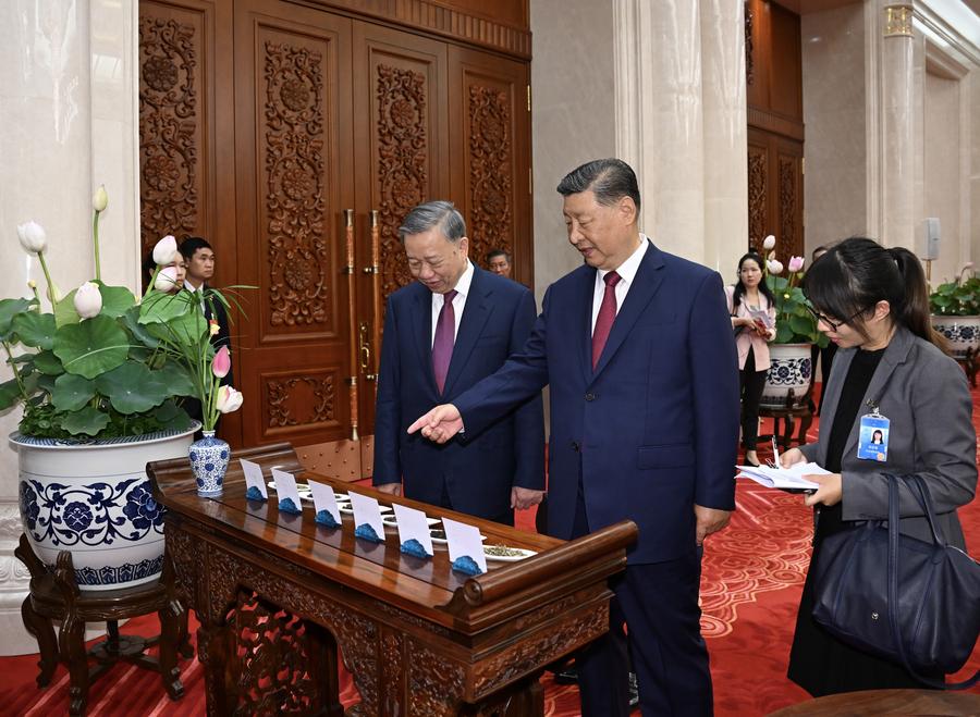 老报纸、茶香和青春——习近平促进中越友好的故事