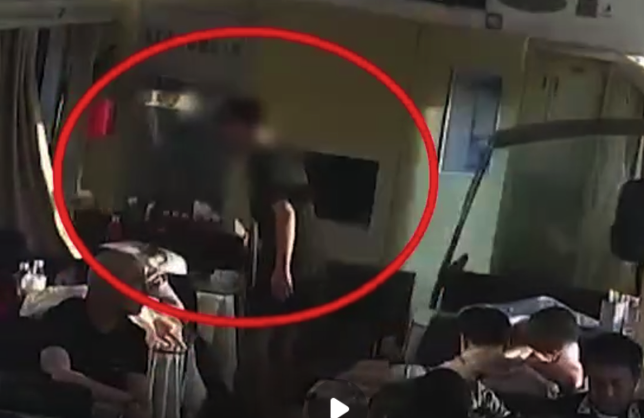 行拘10日！男子火车上猥亵两名熟睡女性