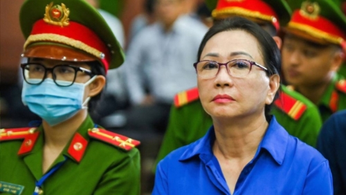 越南房地产大亨张美兰在胡志明市受审。 法新社 越南房地产大亨张美兰在胡志明市受审。 法新社
