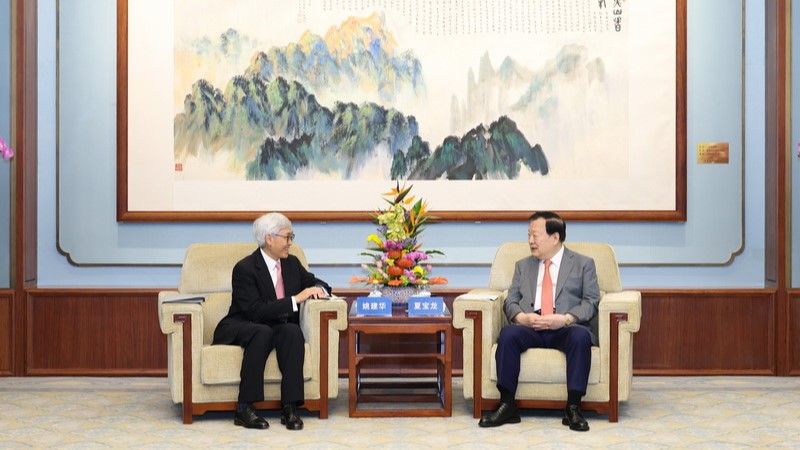 夏宝龙会见香港保监局主席姚建华