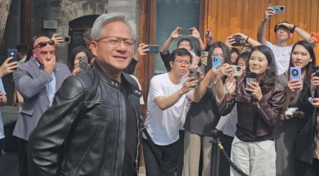 黄仁勋90分钟小范围交流实录来了