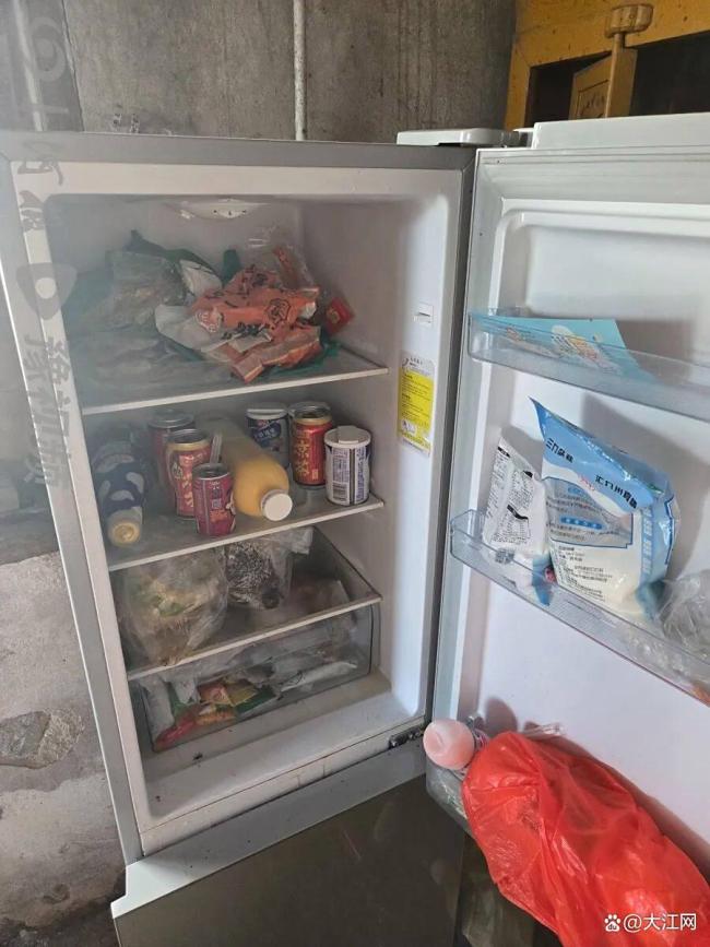 男童陪伴妈妈遗体数日家属发声