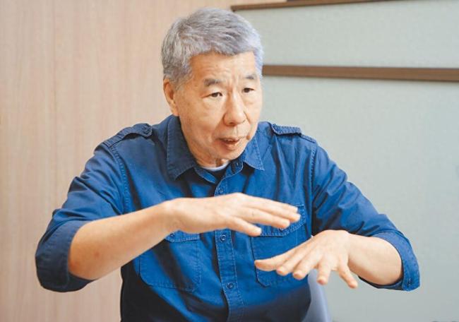 张亚中:还给两岸交流自由的空间