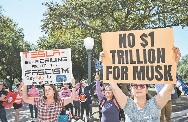 马斯克或将成为世界首位万亿富翁