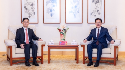 中联办主任周霁再与李家超会面