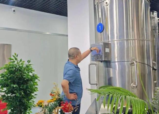 中国首例冷冻人8年后：丈夫交往新女友