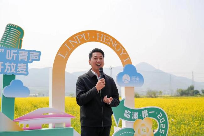 现场：萧山一书记跳舞带货火出圈