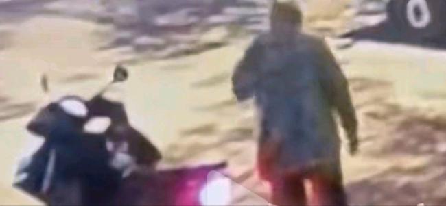 快递频繁失窃 快递员在包裹内藏定位器