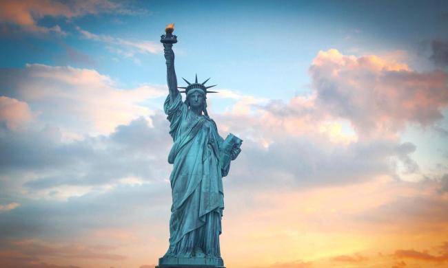 自由女神像火炬或熄火