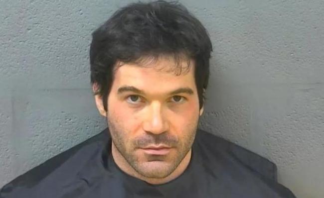 美一空乘偷拍未成年女孩获刑