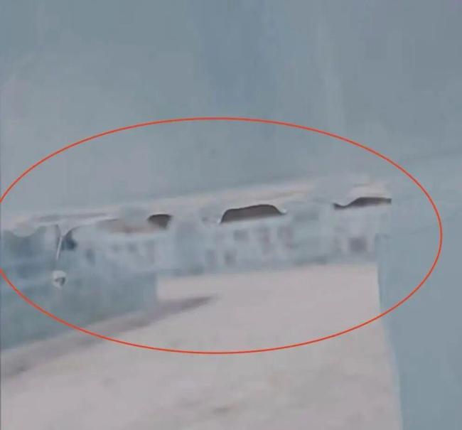 哈尔滨冰雪大世界冰雕出现化水