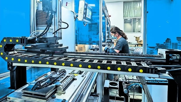 "ɲƬ"ͻ˹̹·ϵͳչ