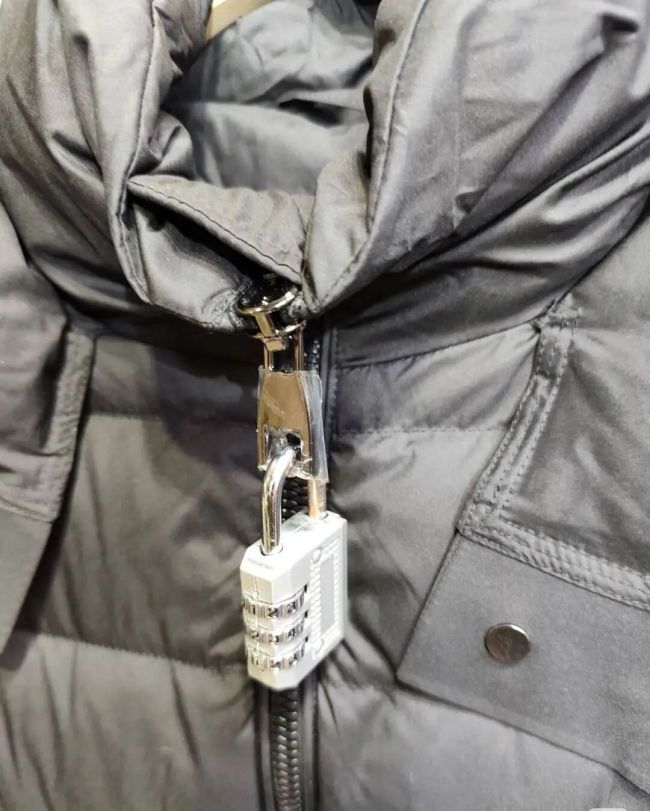 商家回应在衣服上挂密码锁防羊毛党