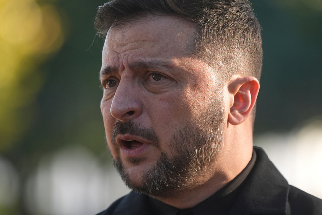 特朗普尚未决定是否向乌提供“战斧”