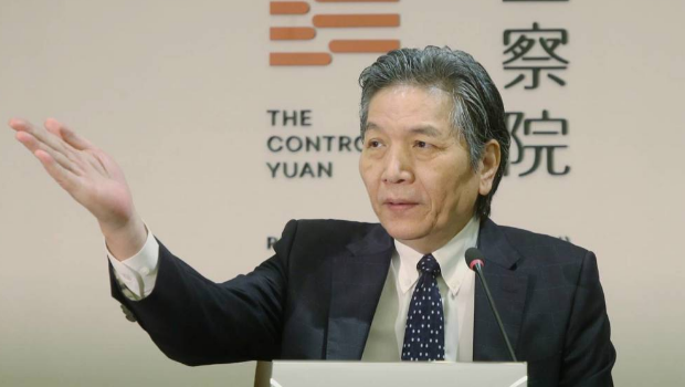 “监察院”秘书长李俊俋因不当使用公务车请辞获准一事，“监察院”副院长李鸿钧2日举行记者会。
