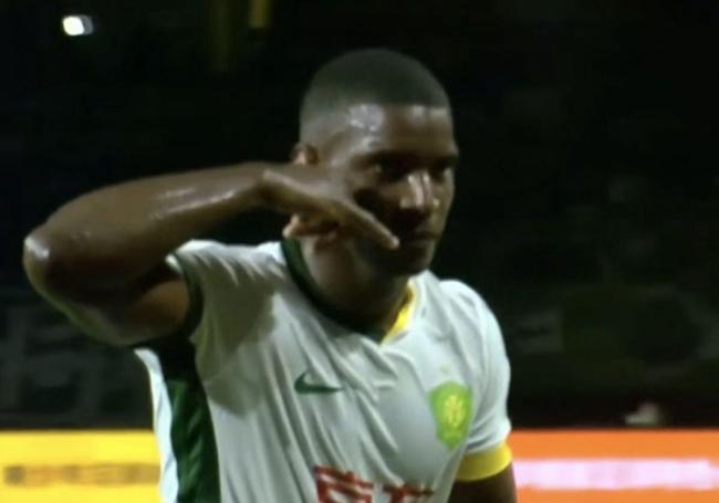 法比奥攻入国安队史中超第1000球