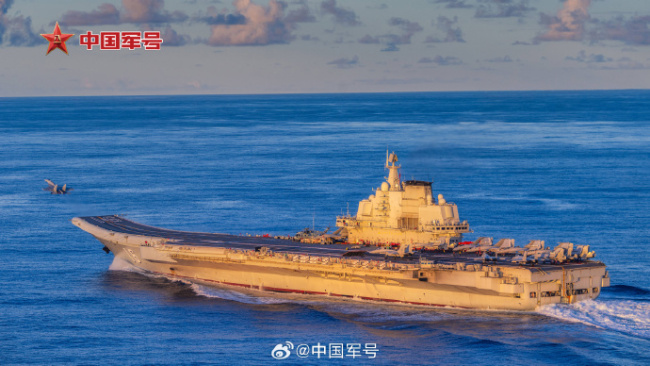 点击查看大图 外媒关注我双航母同时在第一岛链外演习