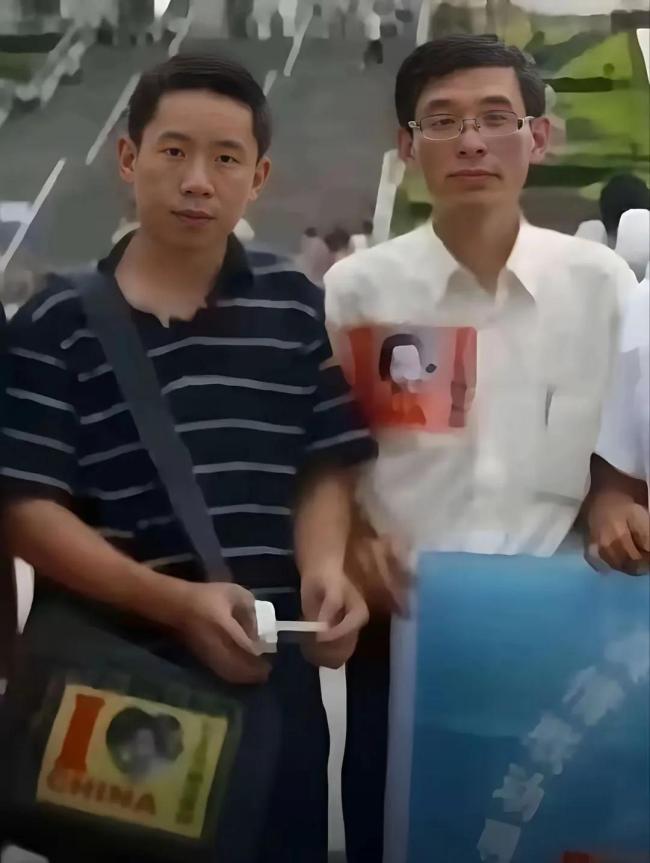 谢浩男爸爸回应认亲宴仓促 二十五年寻子终圆满