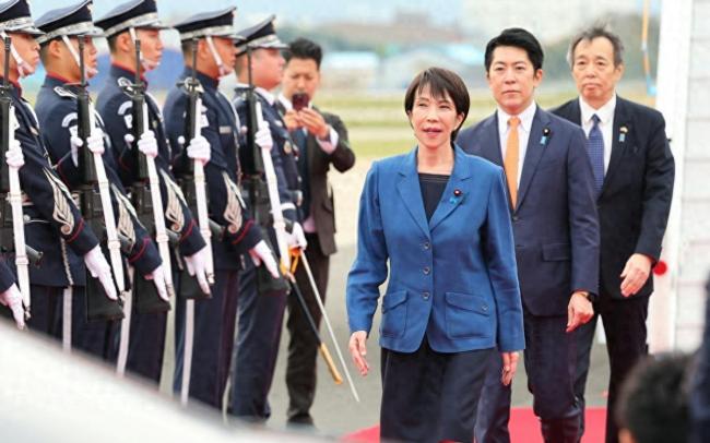 G20大合照高市早苗夹缝中尴尬陪笑