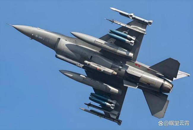 专家:美批准售菲F-16像敲诈勒索