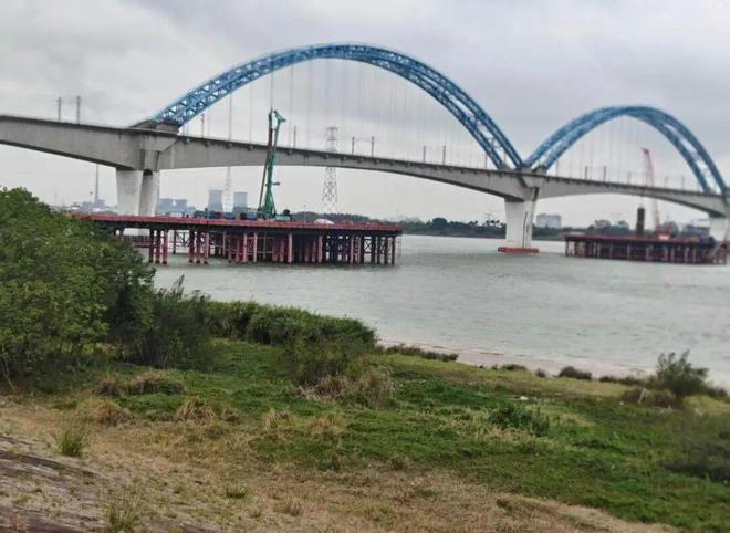 广东汽车坠江致5死事件情况通报