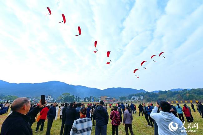 江西赣州南康区：发展低空经济 助热乡村旅游