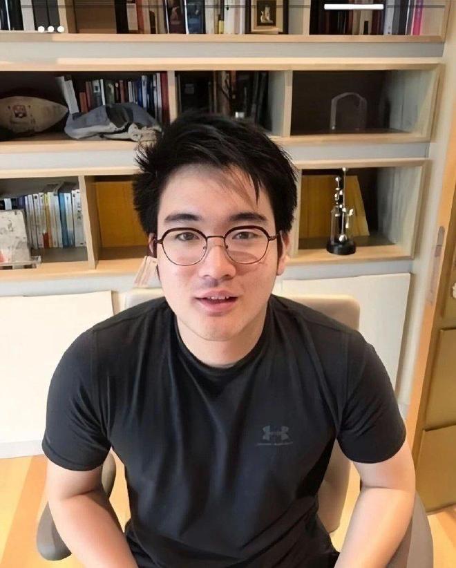 放弃美籍去当兵，“废柴太子”要洗白？