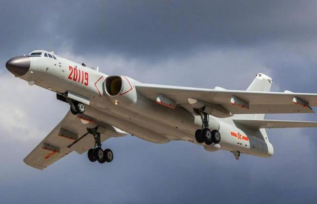 解放军出动轰炸机编队巡航释放何信号