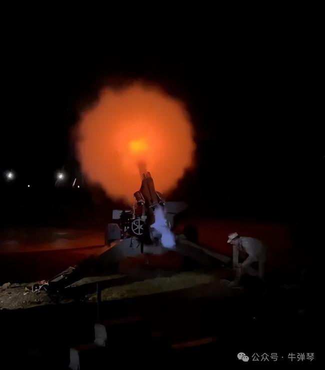 牛弹琴：中国这两个邻国大打出手了