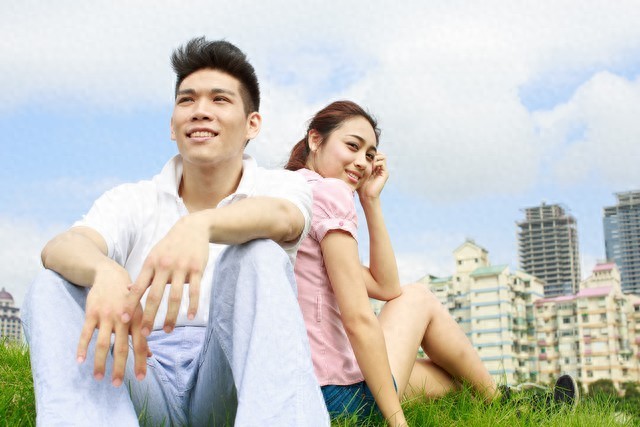 女子找男友催婚主动凑彩礼